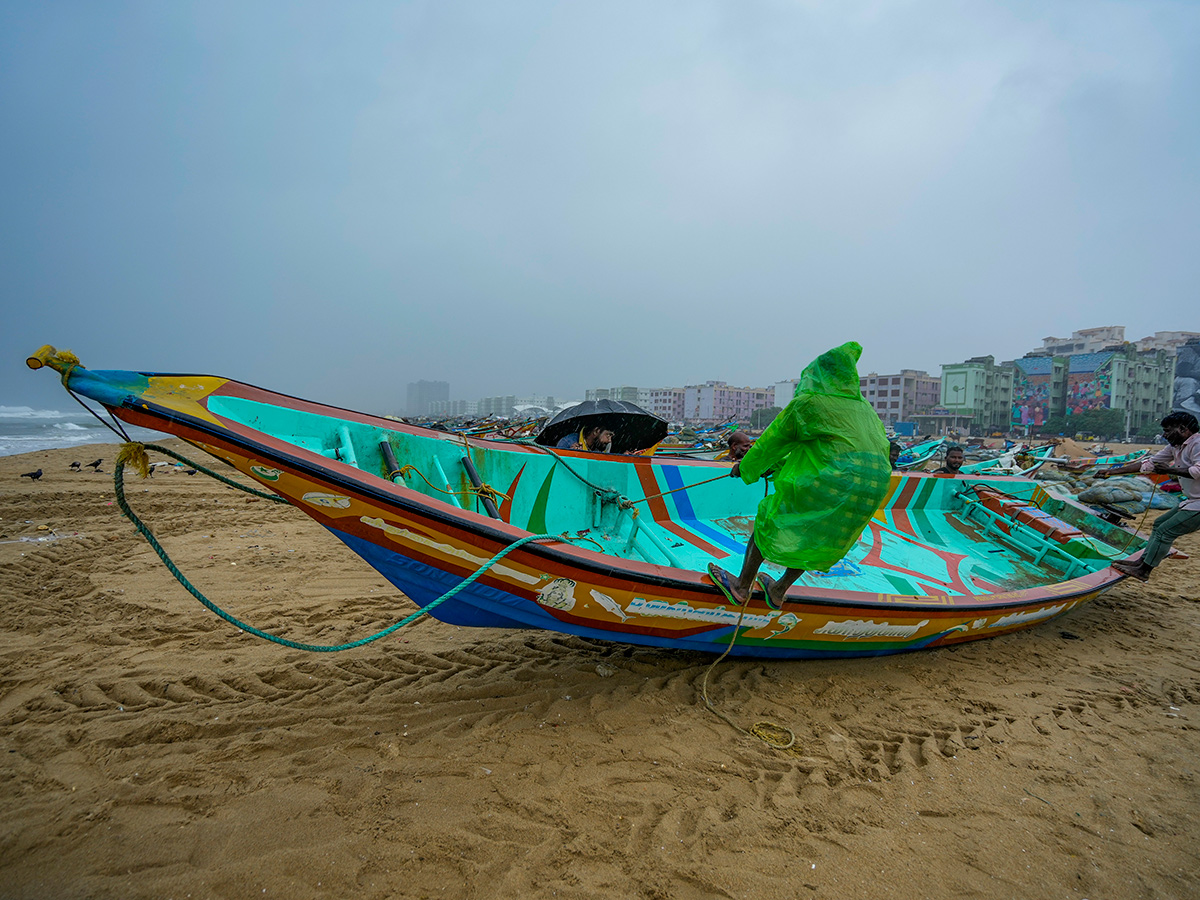 LIVE Updates : Tamil Nadu Rains Fengal Cyclone Photos8