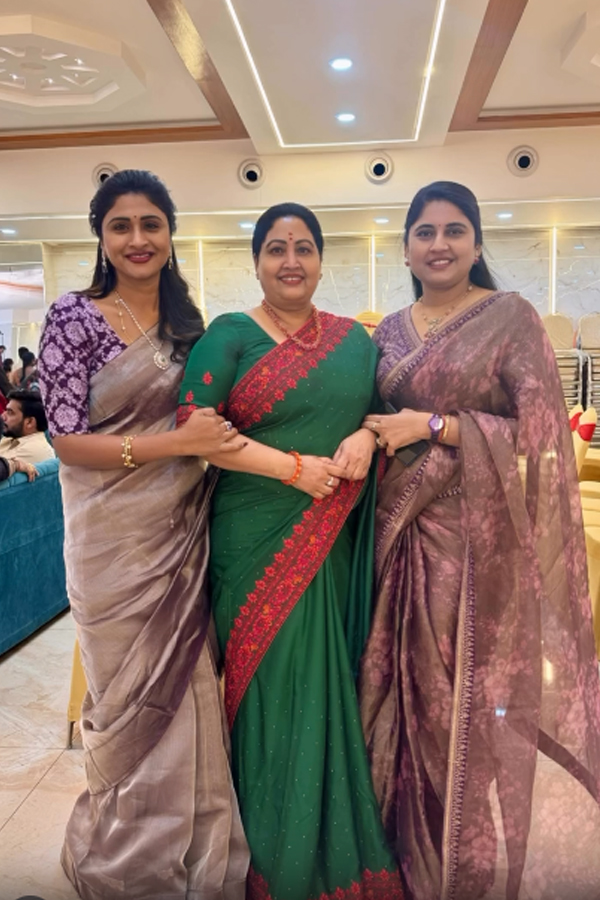 Tollywood Celebrities Attended A Wedding, Photos Goes Viral3