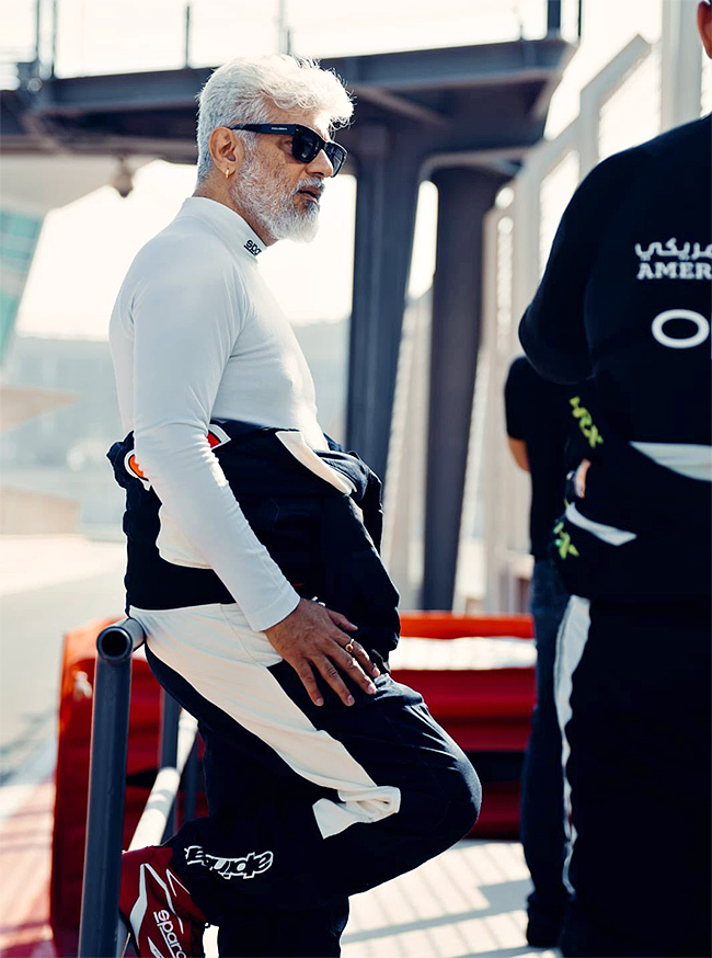 Ajith Kumar Poses with His Race Car At Barcelona F1 Circuit10