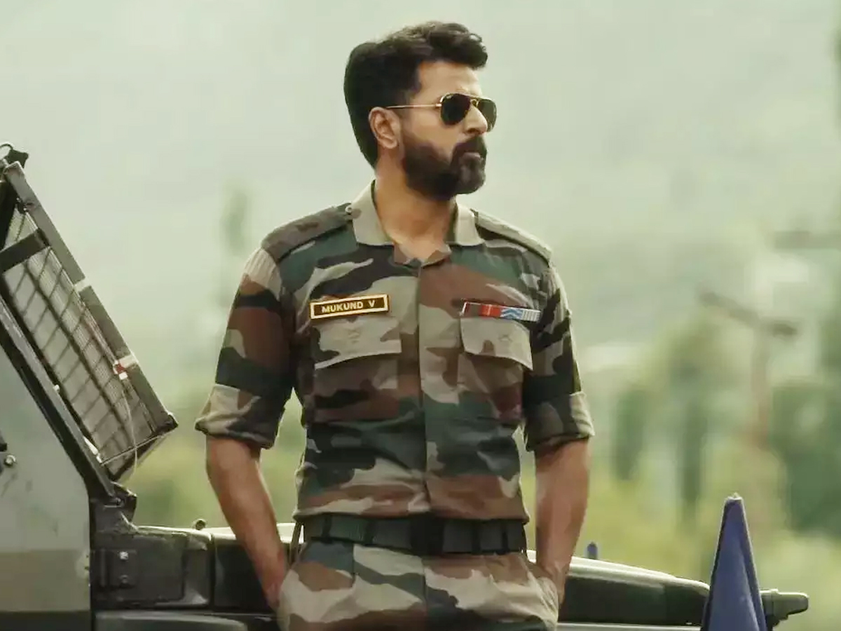 Amaran Actor Sivakarthikeyan Felicitated By Army Officials Photos Viral10