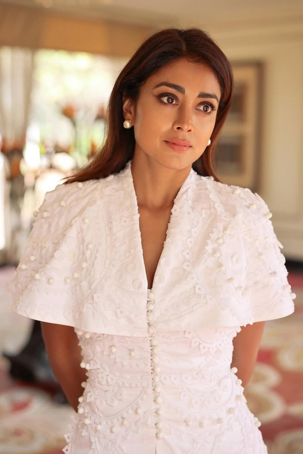 Actress Shriya Saran Gorgeous Looks In White Dress2