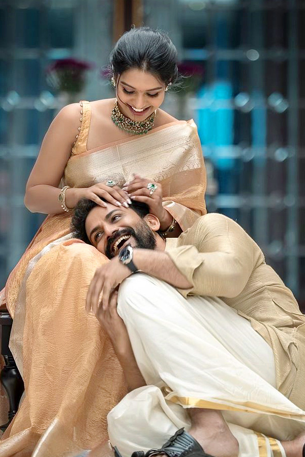 Kannada actor, Daali Dhananjay shares engagement Photos5