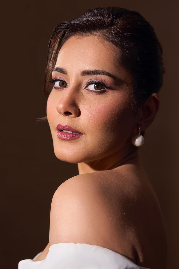 Actress Rashi Khanna Birthday Special Gallery8