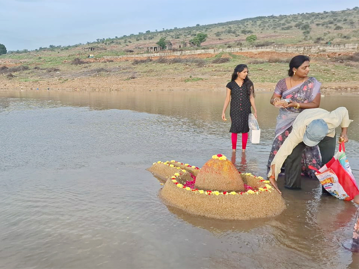 Saikata Lingam attracts devotees in Pushpagiri11