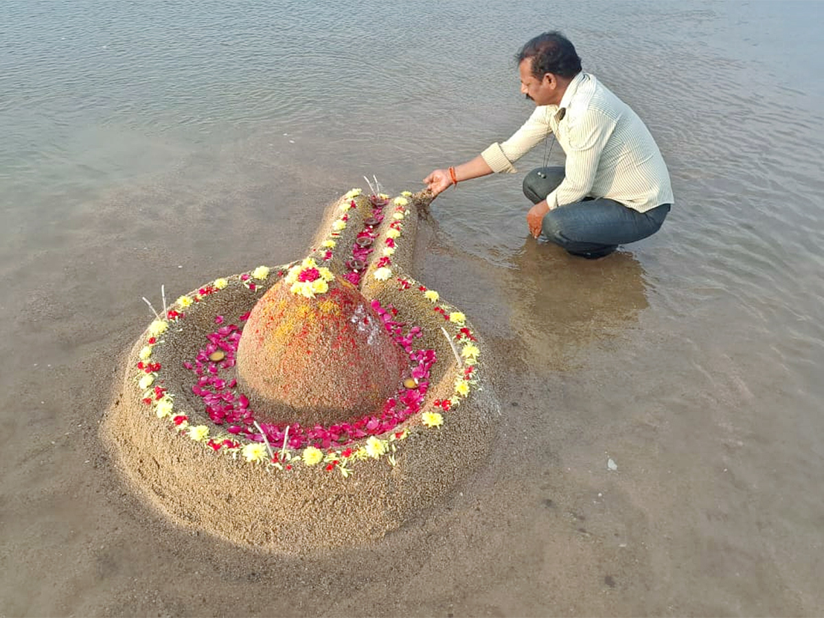 Saikata Lingam attracts devotees in Pushpagiri15