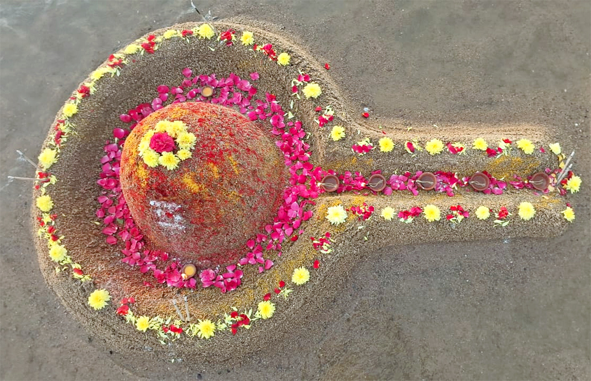 Saikata Lingam attracts devotees in Pushpagiri2