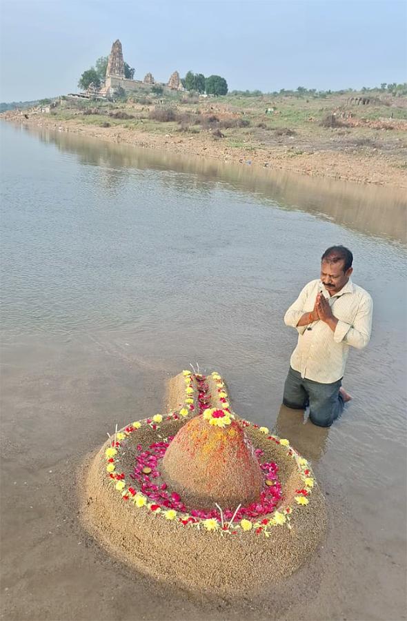 Saikata Lingam attracts devotees in Pushpagiri3