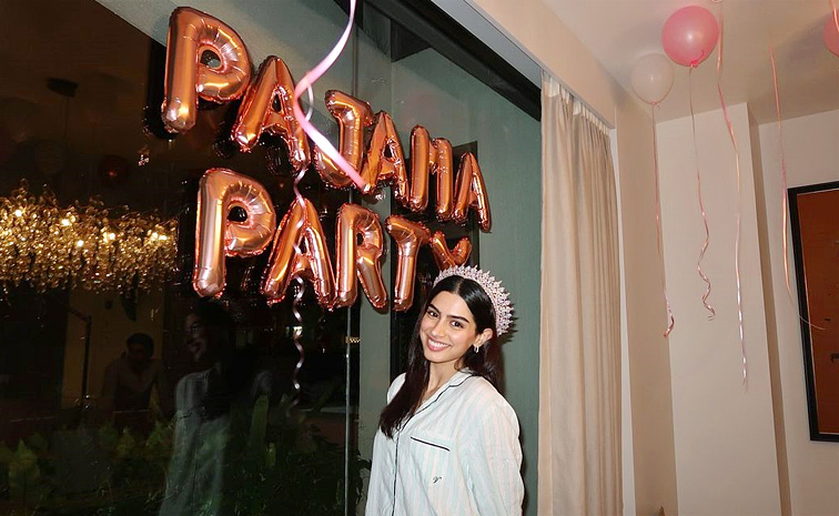 Khushi Kapoor shares glimpse from her pyjama themed birthday party Celebrations Photos3