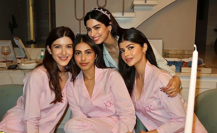 Khushi Kapoor shares glimpse from her pyjama themed birthday party Celebrations Photos5