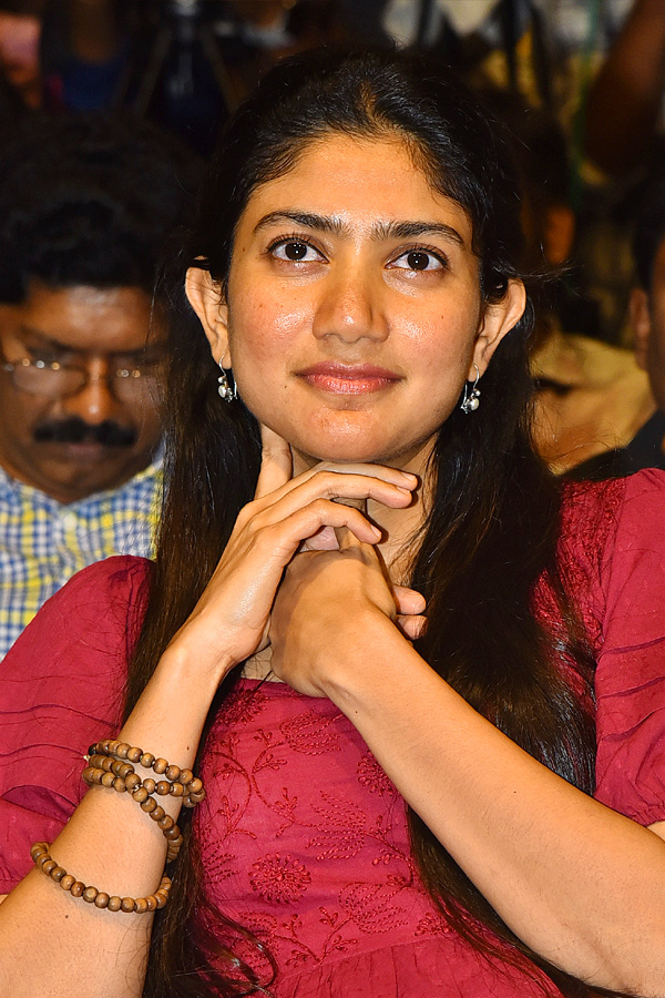 Sai Pallavi Speech At Thandel Press Meet Photos14