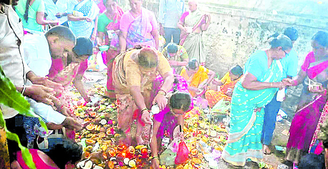 భక్తిశ్రద్ధలతో నాగుల చవితి 2