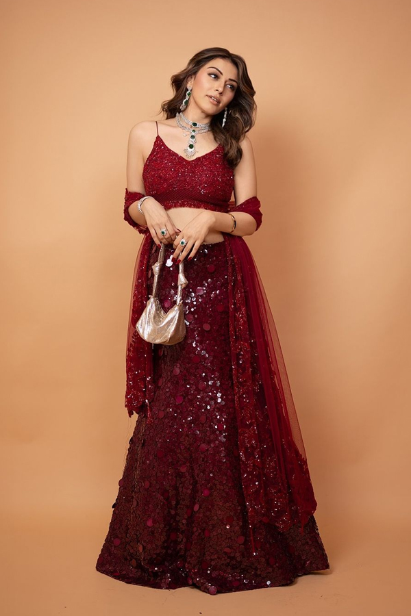 Actress Hansika Motwani Looks Gorgeous In Maroon Ghagra14