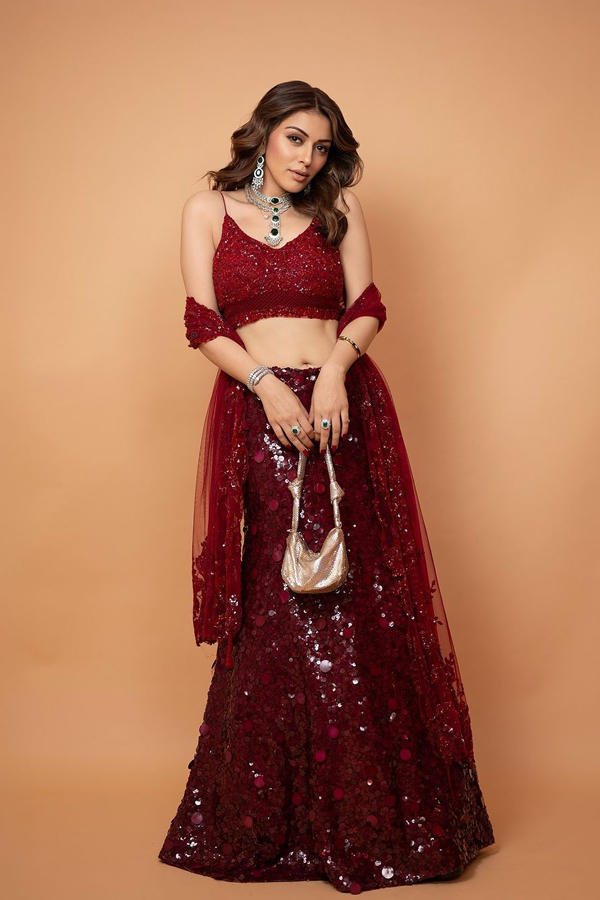 Actress Hansika Motwani Looks Gorgeous In Maroon Ghagra8