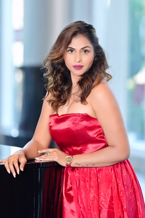 Hemalatha Reddy was crowned as Glammonn Mrs. India 2024 in Malaysia14