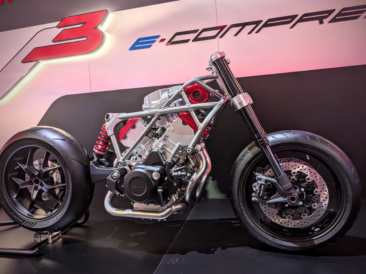 Honda dropped V3 combustion engine at EICMA with electric supercharger2