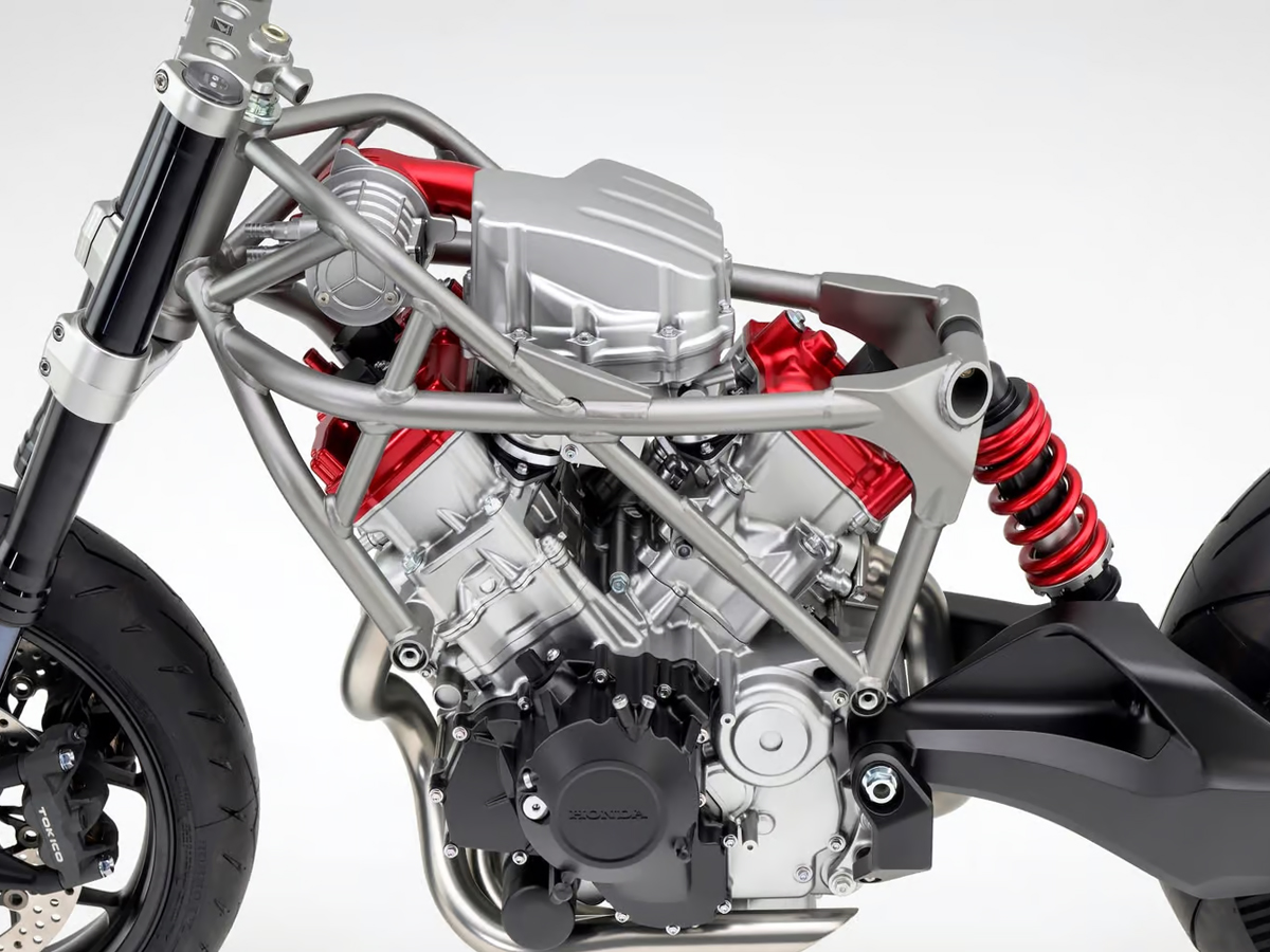 Honda dropped V3 combustion engine at EICMA with electric supercharger6