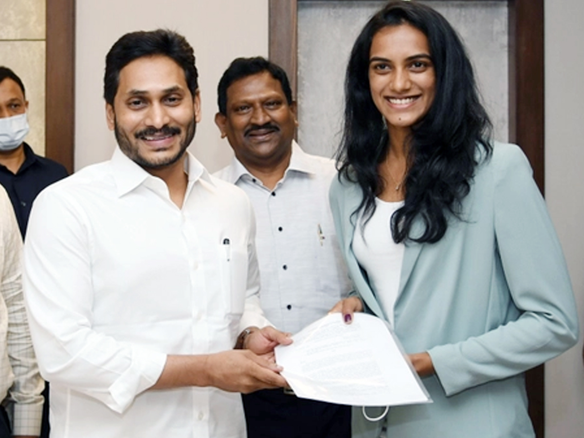 PV Sindhu started Puja for Badminton Academy in Visakhapatnam7