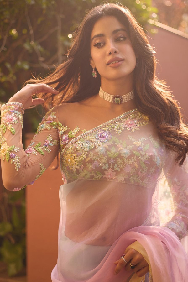 Actress Janhvi Kapoor Looks Gorgeous In Cassata Color Saree5