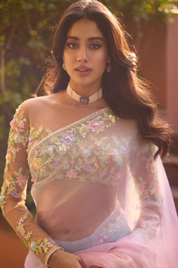 Actress Janhvi Kapoor Looks Gorgeous In Cassata Color Saree6