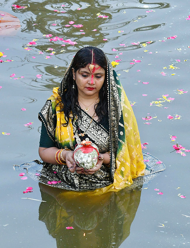 Necklace Road: Chhath Puja 2024 with Devotees at Bathukamma Ghat26