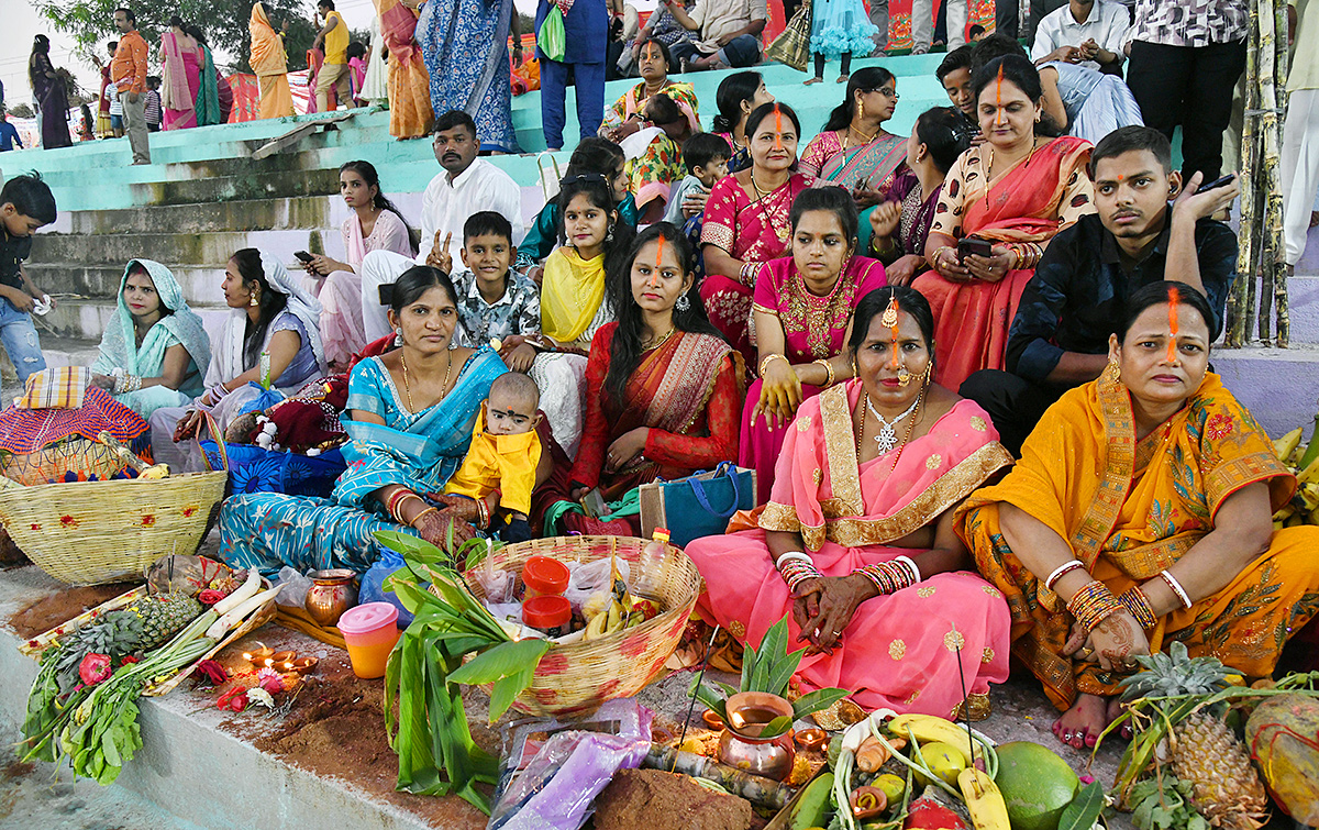 Necklace Road: Chhath Puja 2024 with Devotees at Bathukamma Ghat4