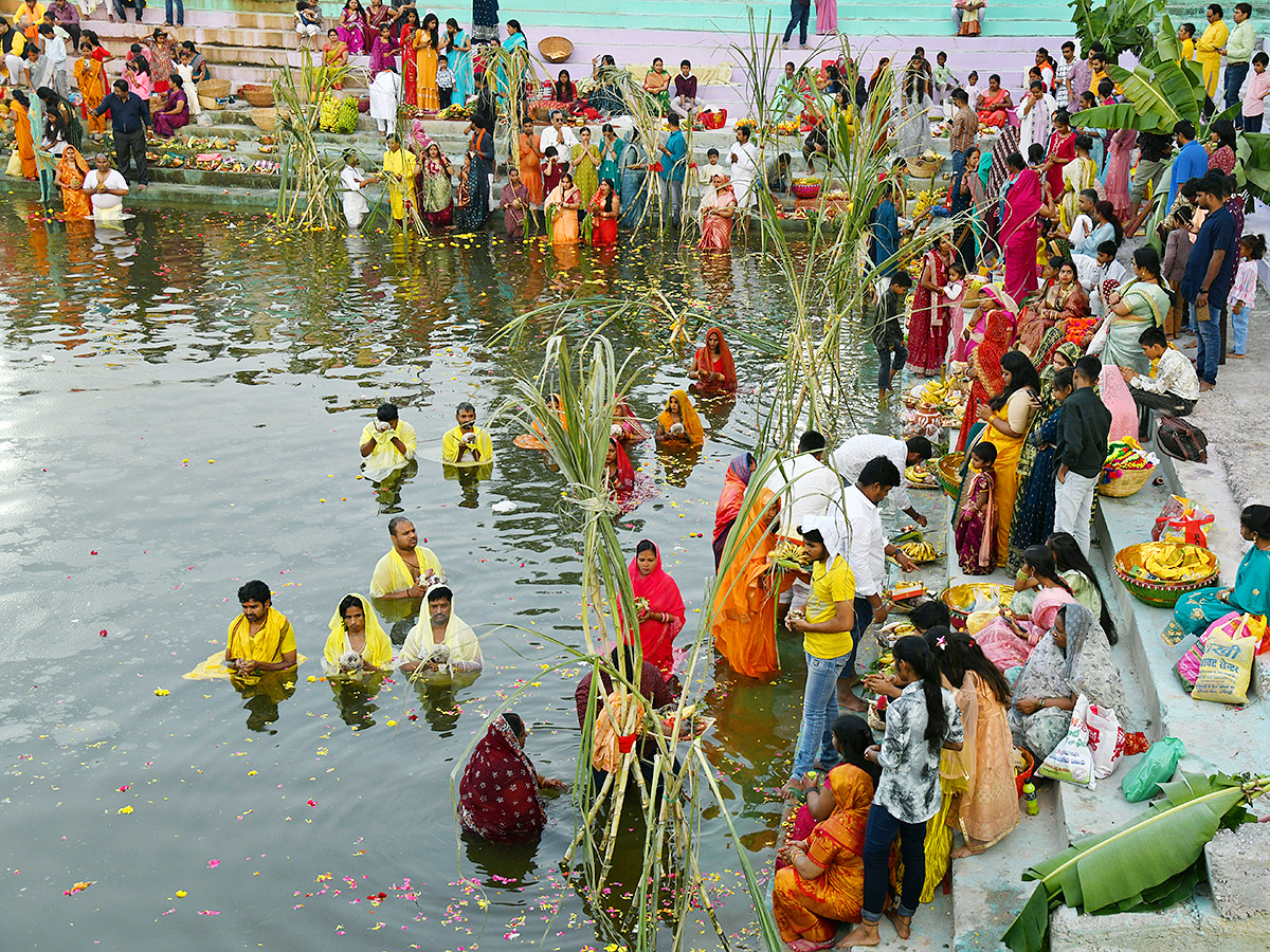 Necklace Road: Chhath Puja 2024 with Devotees at Bathukamma Ghat7