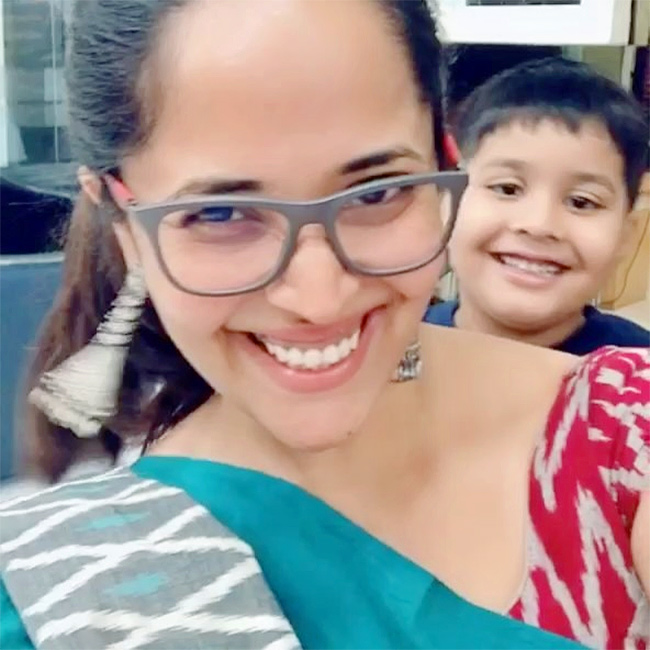 actress anasuya bharadwaj son birthday viral photos6