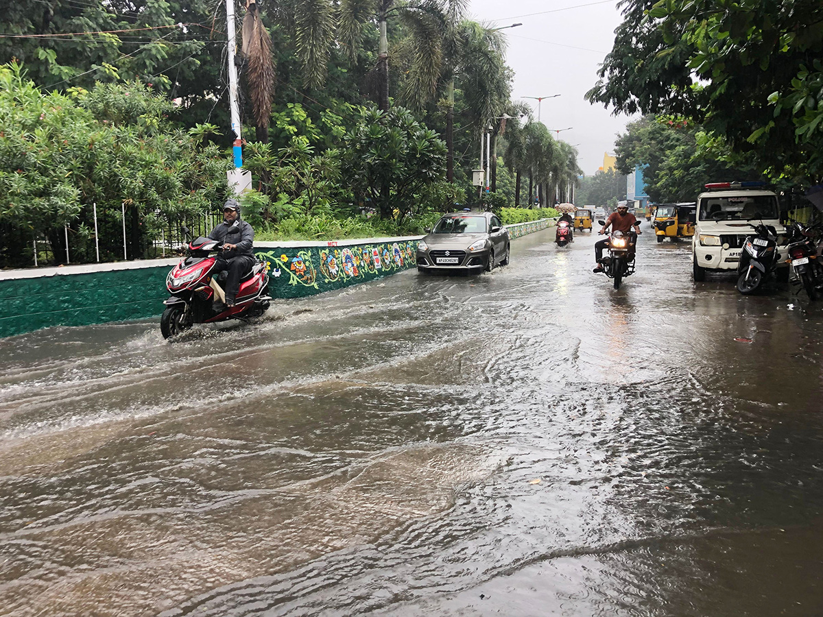 weather update : heavy rain in tirupati2