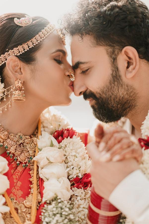 Actress Ramya Pandian Marriage Photos Viral12