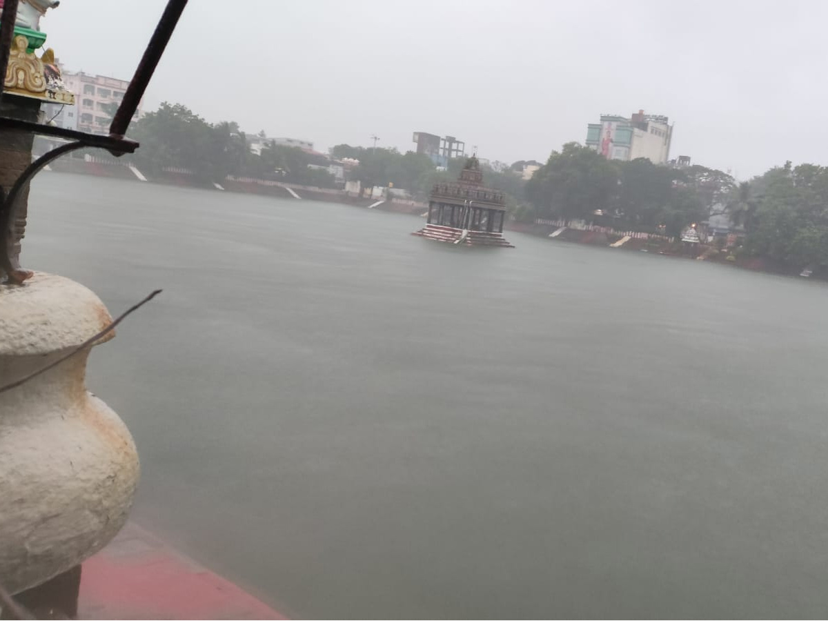 Cyclone Fengal : Heavy Rain Causes Waterlogging In Chennai Photos12