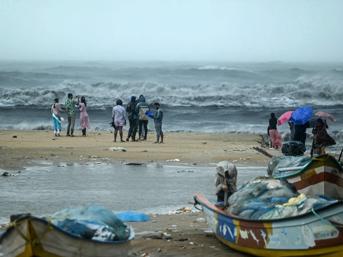 Cyclone Fengal : Heavy Rain Causes Waterlogging In Chennai Photos7