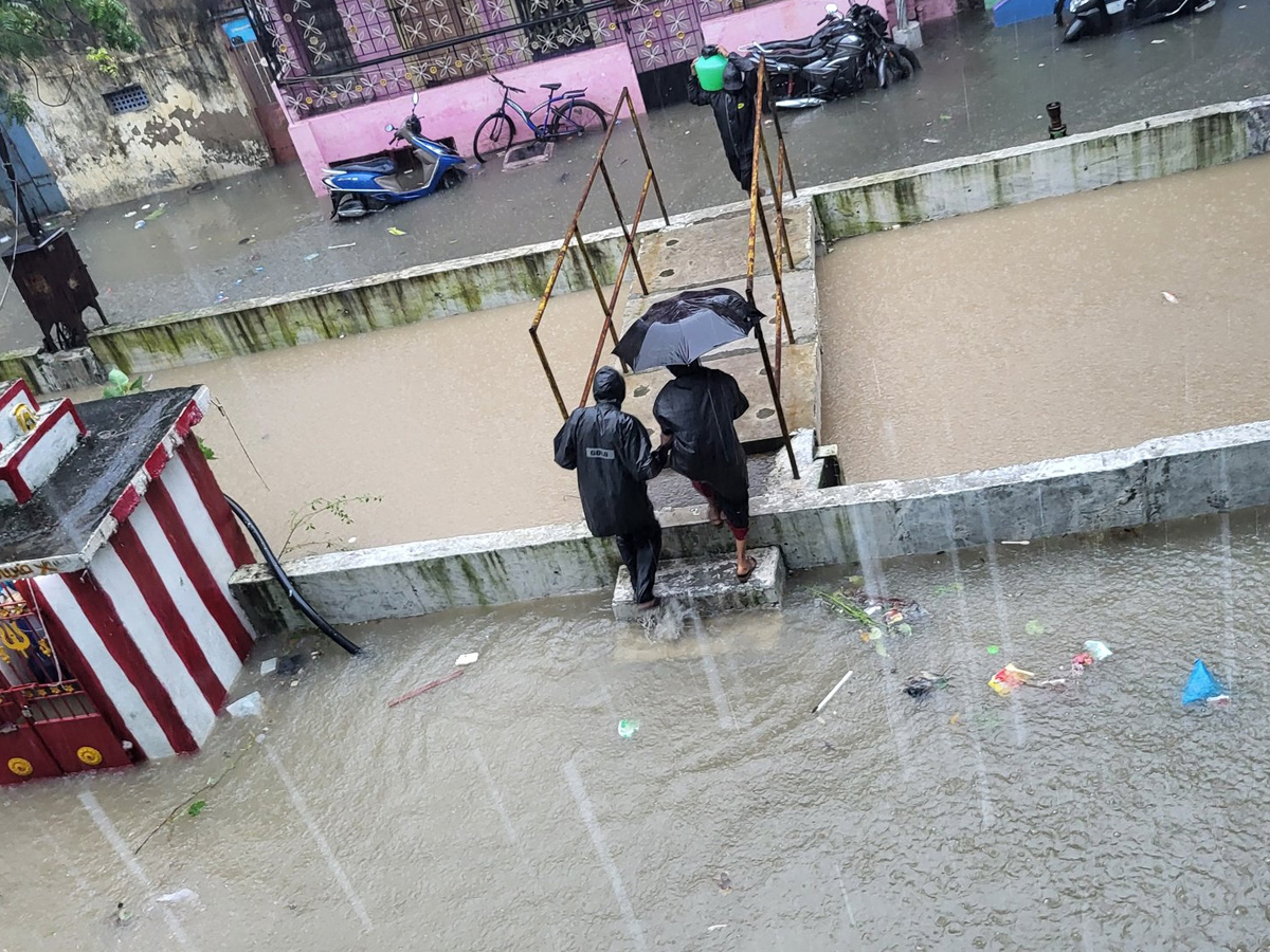 Cyclone Fengal : Heavy Rain Causes Waterlogging In Chennai Photos19