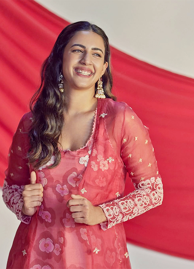 Actress Niharika Konidela New Song photos goes viral8