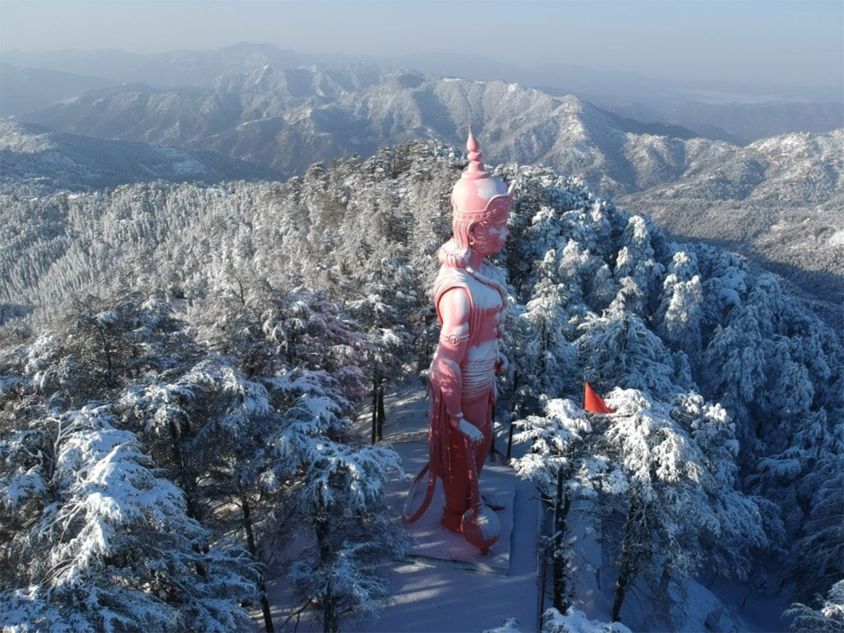 In Pics: Season's First Snowfall In Himachal Pradesh's Shimla15