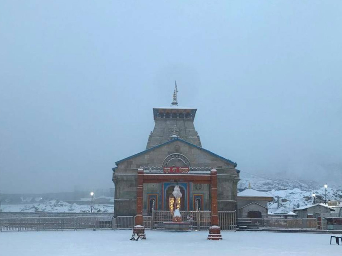 In Pics: Season's First Snowfall In Himachal Pradesh's Shimla21