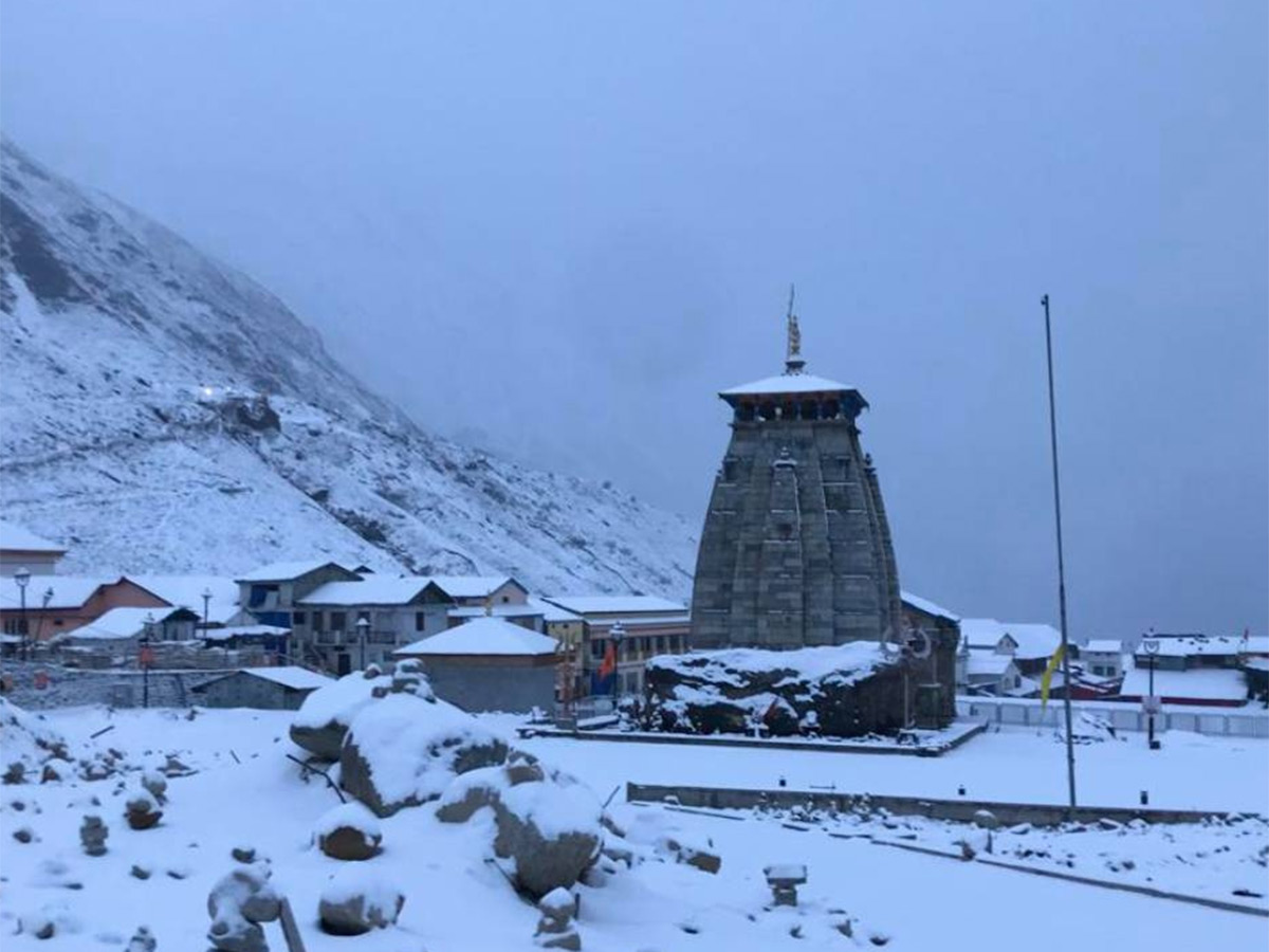 In Pics: Season's First Snowfall In Himachal Pradesh's Shimla22