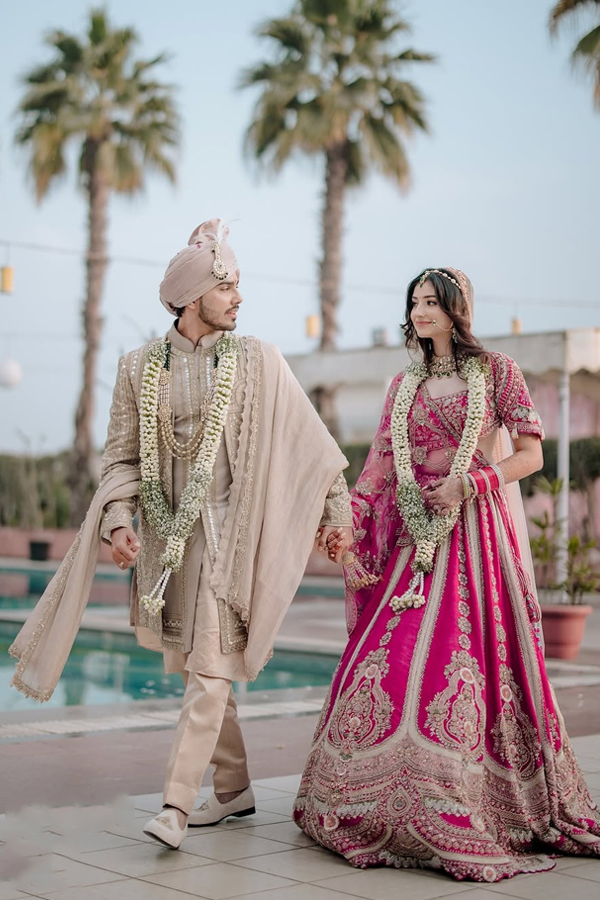 Popular Influencer Sunny Chopra Got Married To Kaushki Photos Goes Viral20