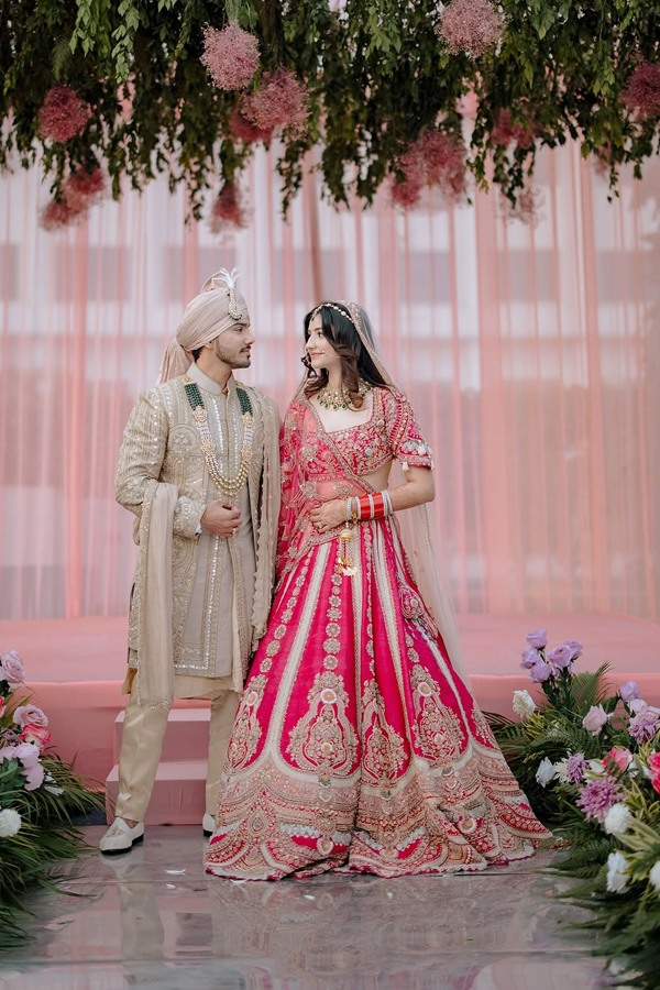 Popular Influencer Sunny Chopra Got Married To Kaushki Photos Goes Viral7