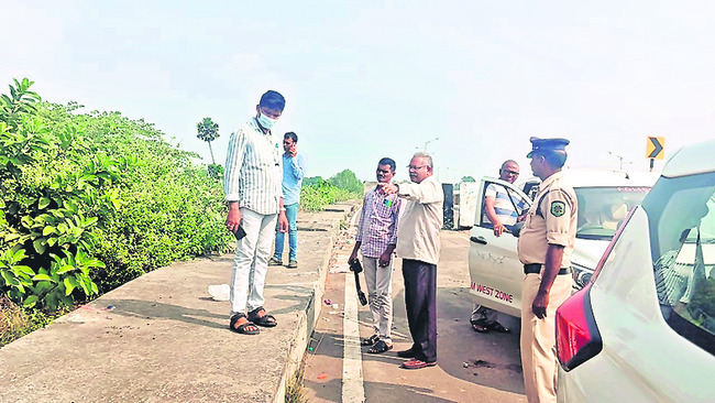 పెందుర్తిలో దోపిడీ దొంగల బీభత్సం 1