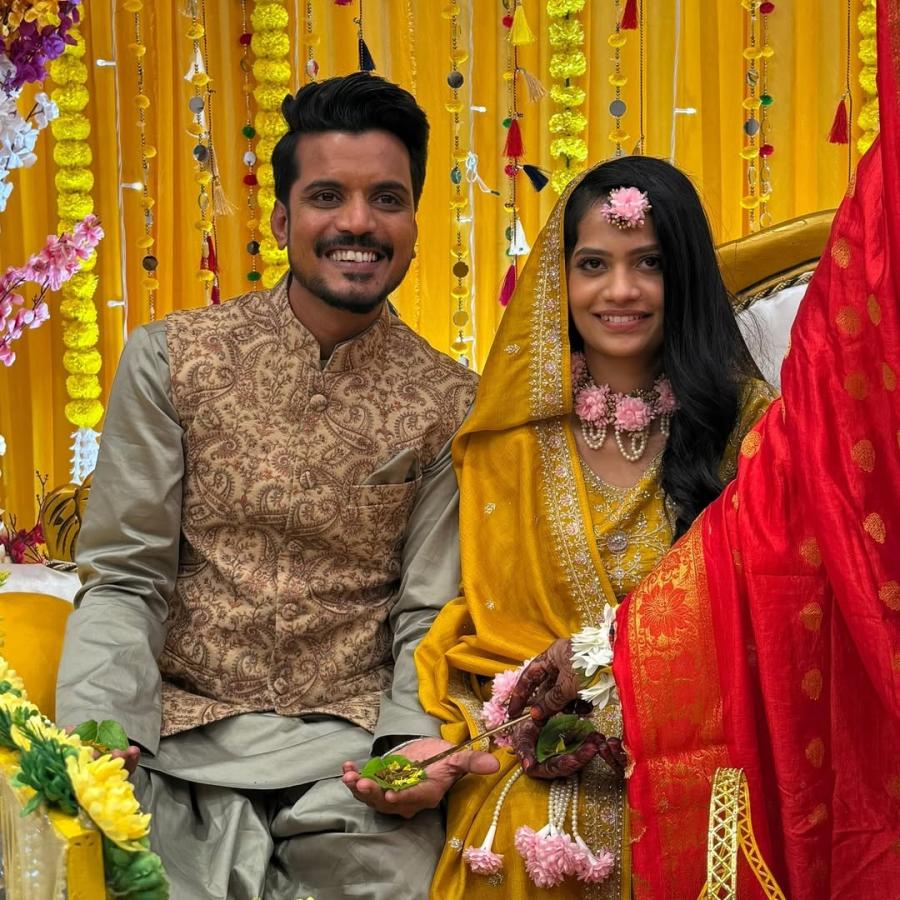 'Panchayat' Fame Aasif Khan Ties Knot With His Lady Love Zeba Drops Glimpses7