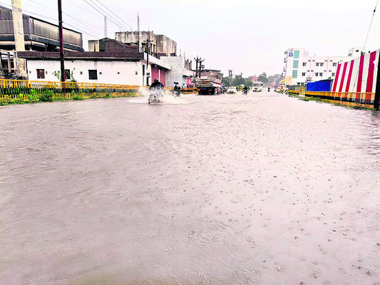 తిరుత్తణిలో కుండపోత వర్షం 1