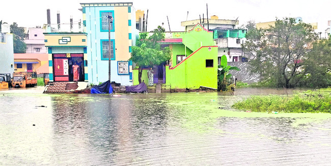 తిరుత్తణిలో కుండపోత వర్షం 2