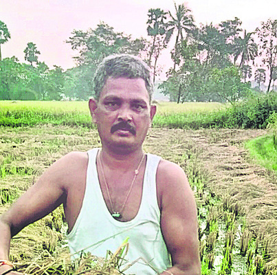 ధాన్యం అన్‌లోడింగ్‌లో.. మిల్లర్ల చేతివాటం! 1