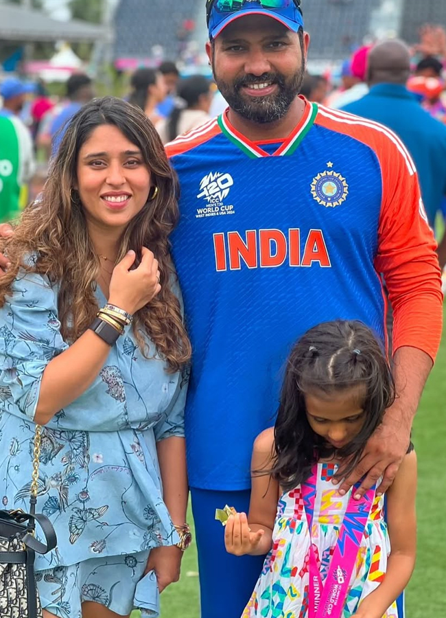 'The Best': Rohit Sharma wife shares adorable pictures on 9th anniversary goes viral2