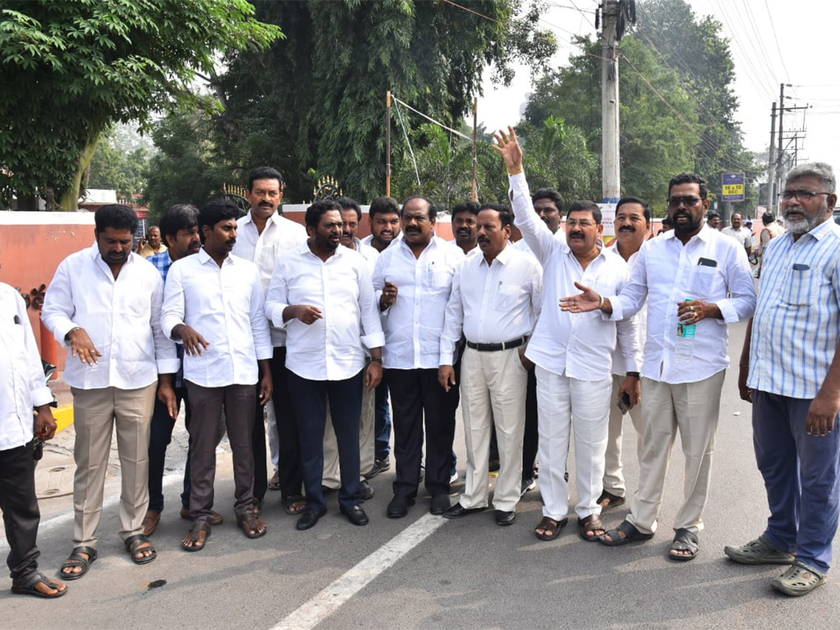 YSRCP Protest Against Farmers Problems Photos22