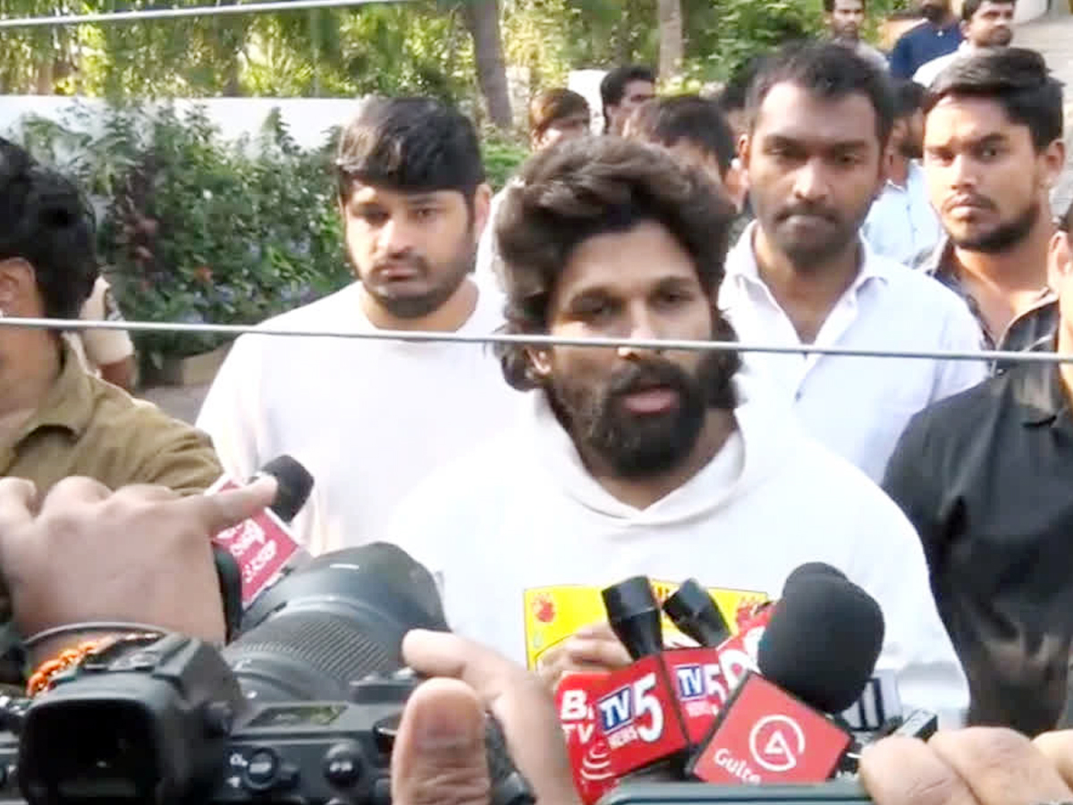 Allu Arjun returns home, Tollywood celebrities show solidarity13