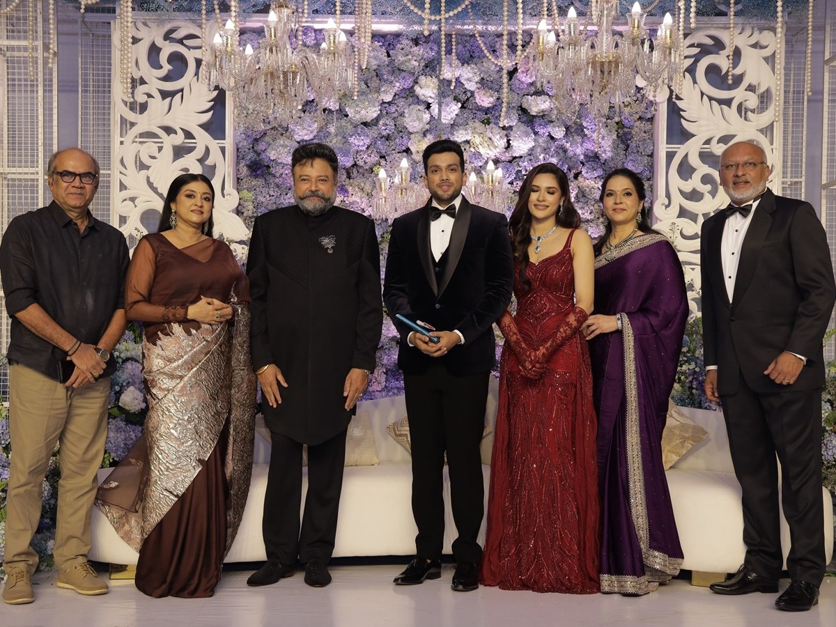 Celebrities Buzz At Kalidas Jayaram And Tarini Kalingarayar Reception Photos Goes Viral23