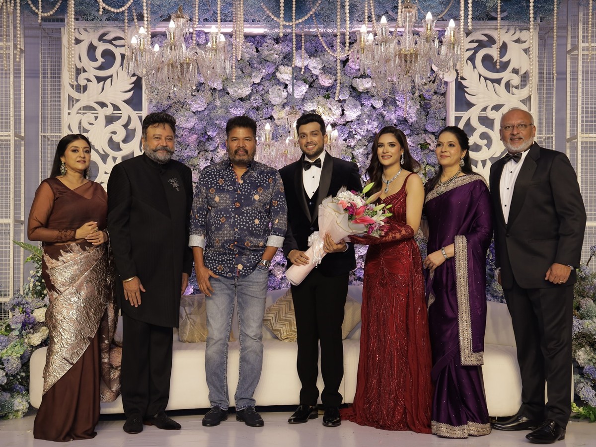 Celebrities Buzz At Kalidas Jayaram And Tarini Kalingarayar Reception Photos Goes Viral26