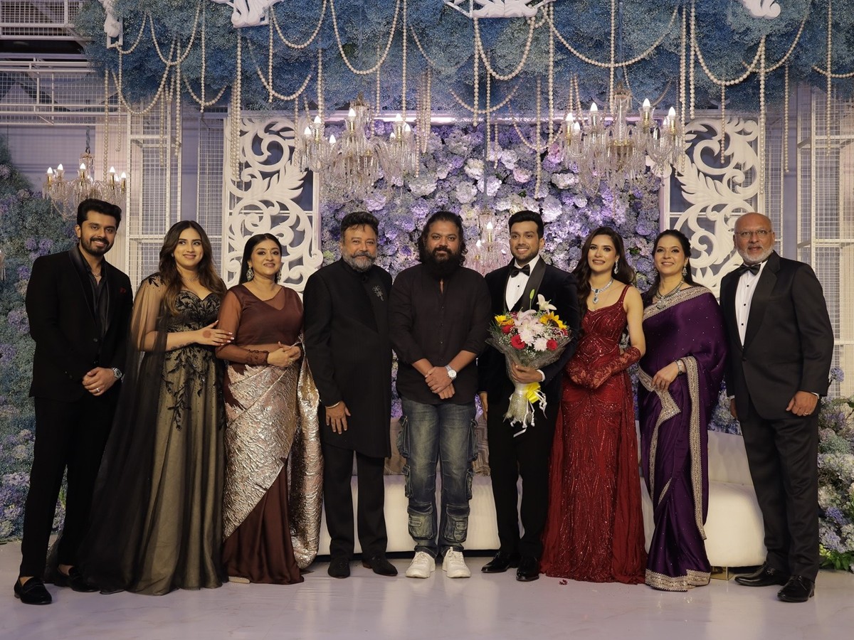 Celebrities Buzz At Kalidas Jayaram And Tarini Kalingarayar Reception Photos Goes Viral29