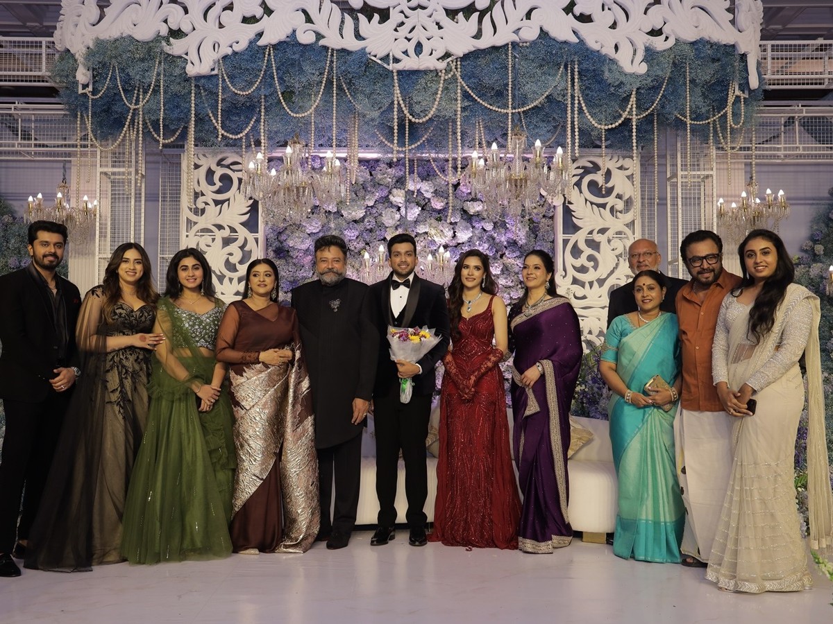 Celebrities Buzz At Kalidas Jayaram And Tarini Kalingarayar Reception Photos Goes Viral30